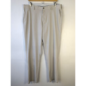 Walter Hagen Golf Pants Men’s 38x32 (M 38x31) Flat Front Khaki Performance Golf